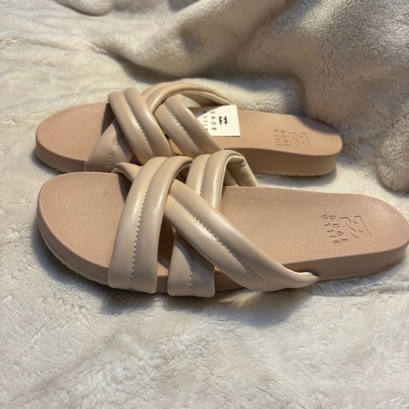 NWT Billabong Sandals Women's Serena Taupe Cross-Strap Comfy - Picture 4 of 9